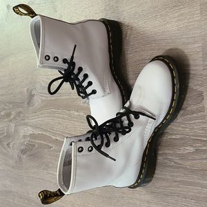 Dr. Marten smooth leather 1460
